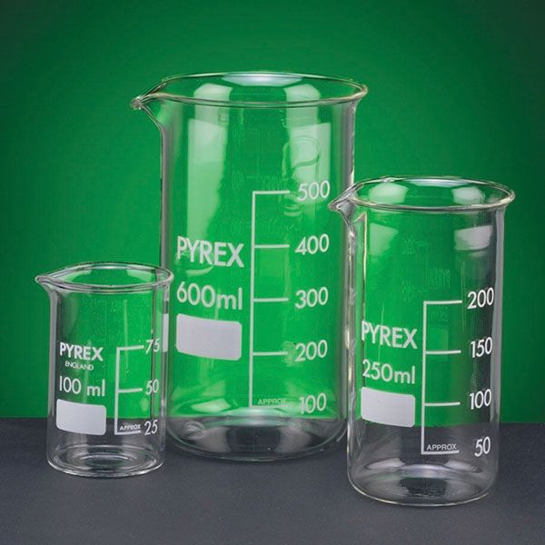 Bicchieri pyrex con becco forma alta ml 100-0